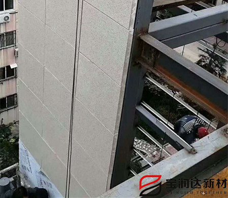 舊小區(qū)改造電梯選用寶潤達保溫裝飾一體板