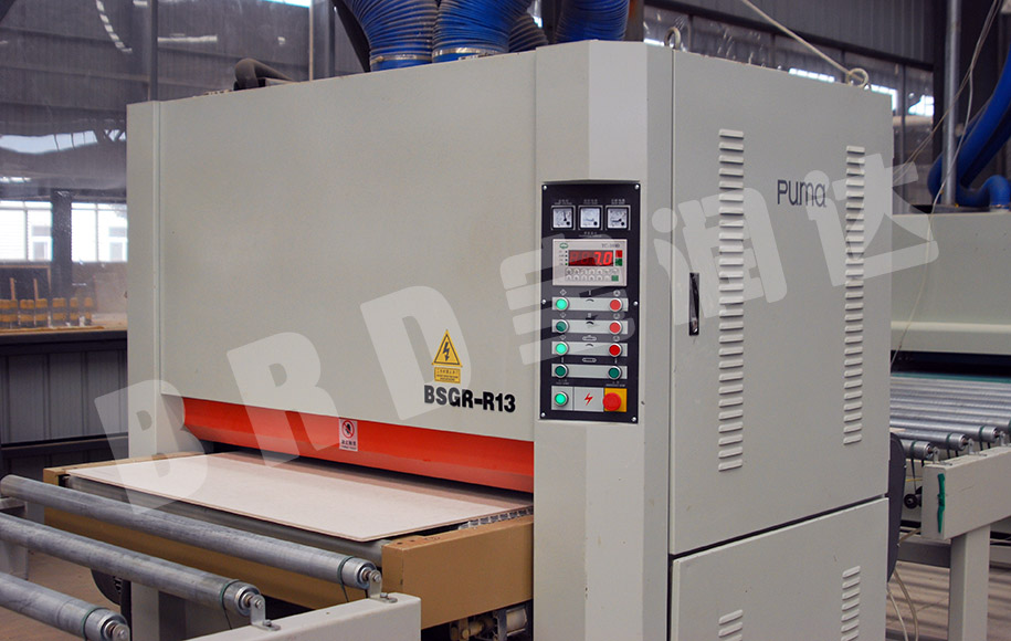 寶潤達(dá)保溫一體板UV砂光